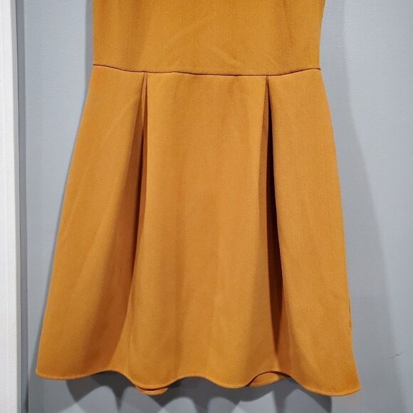 Everly Women's Sleeveless Fit and Flare Mustard Yellow Dress Back Zip Sz Small - Picture 3 of 10